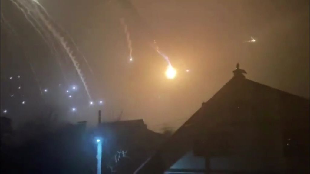 Airstrikes continue to bombard Kyiv - ABC News