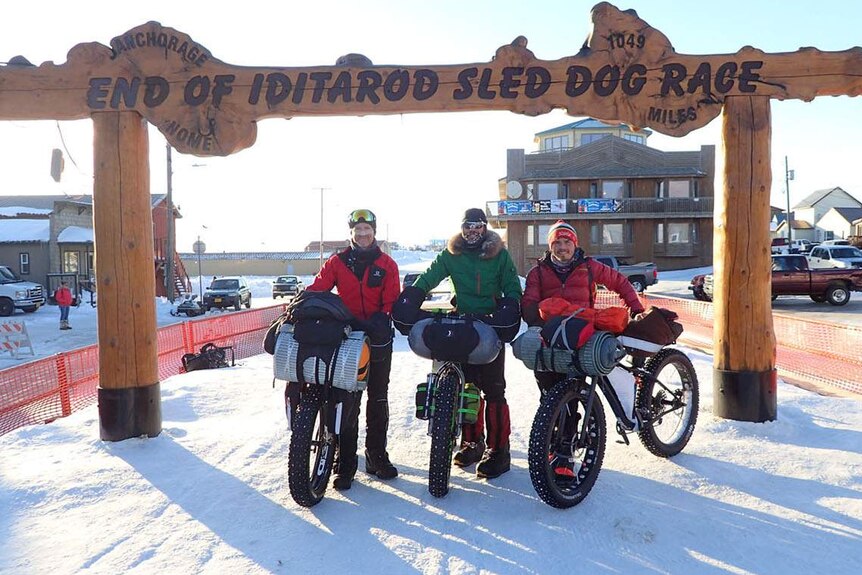 Brisbane bicycle mechanic Troy Szczurkowski (left) in Alaska