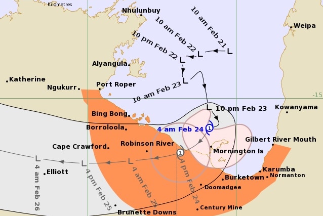Tropical cyclone forecast track map
