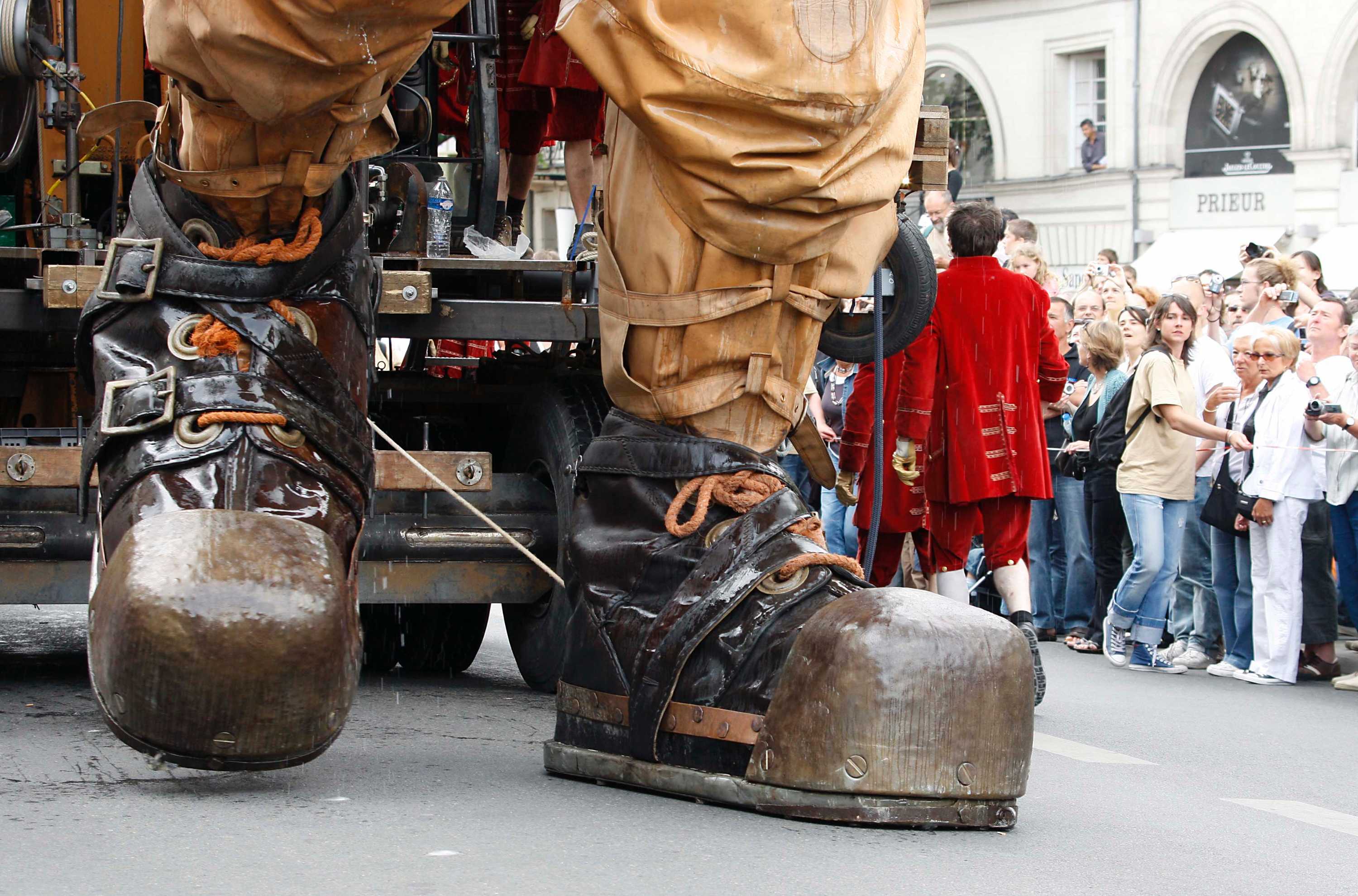 French Giants meet indigenous humans in Perth - ABC Radio National