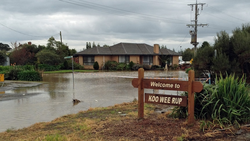 Dozens of people at Koo Wee Rup have been forced out of their homes by flooding.