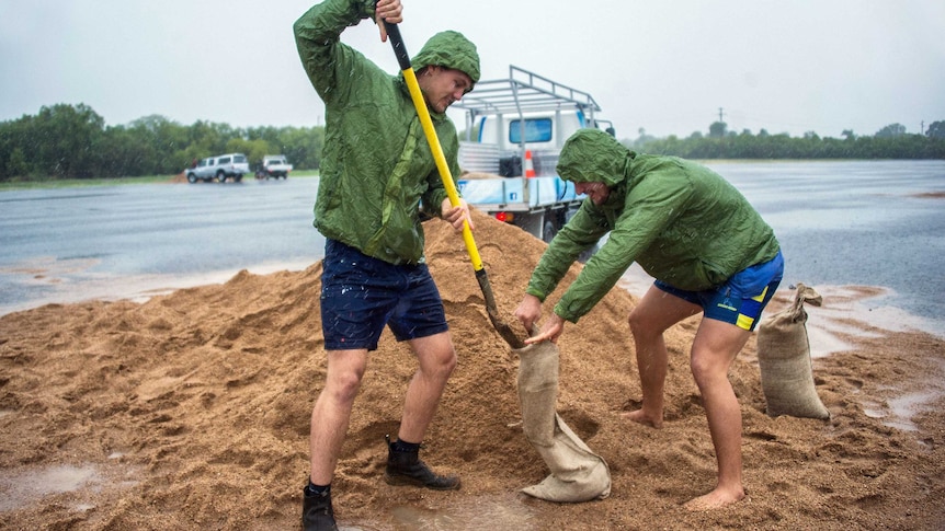 Residents prepare for arrival of Cyclone Dylan