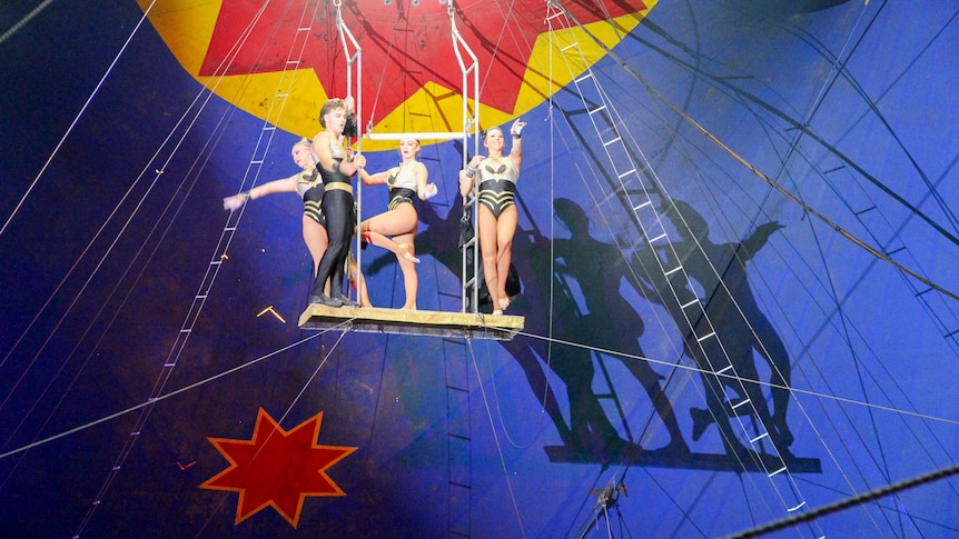 People on the trapeze