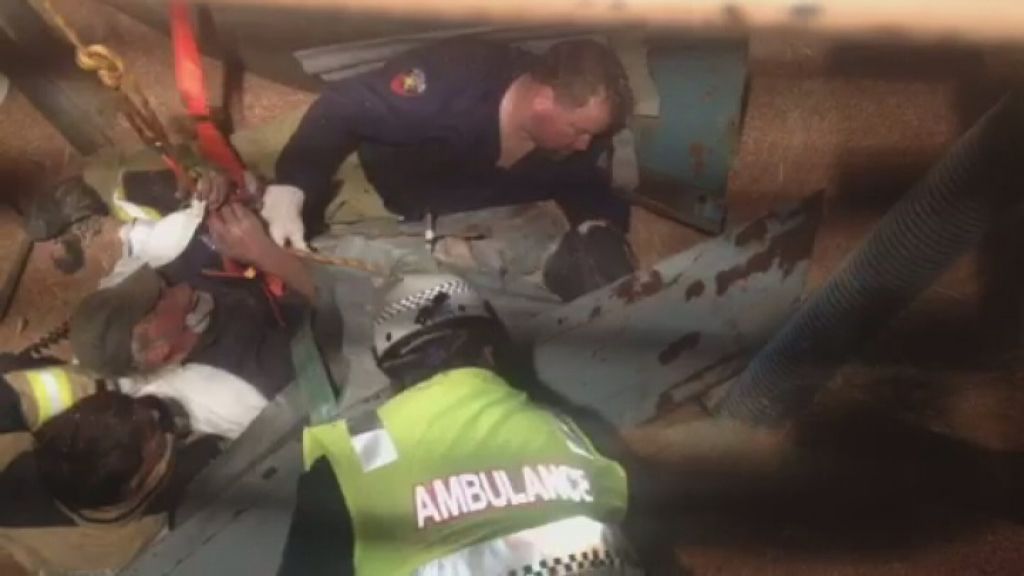 Former Federal Mp Ian Cameron Survives Almost Eight Hours Trapped In Underground Grain Silo Abc News