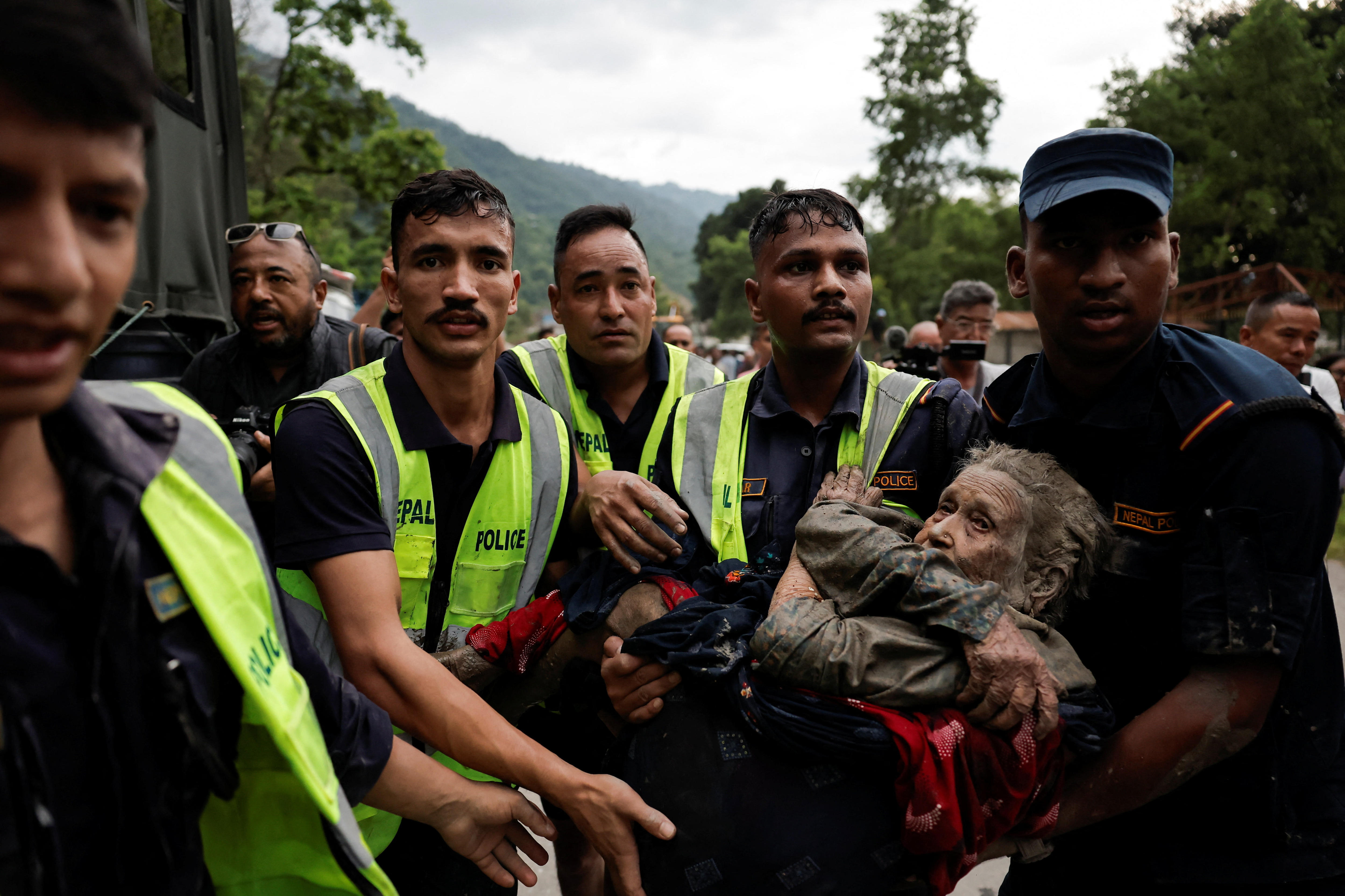 Nepal–Tibet floods in maps, photos and videos