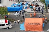 川崎市当局表示，若干人遭嫌犯刺伤。