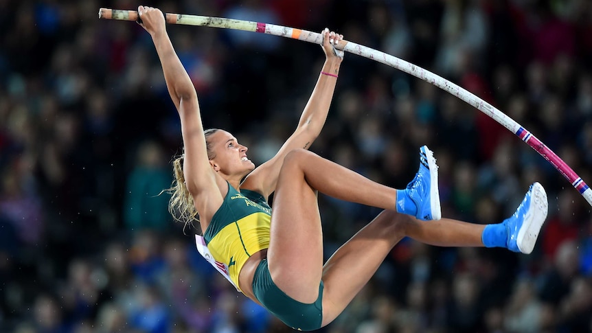 Liz Parnov in vaulting action