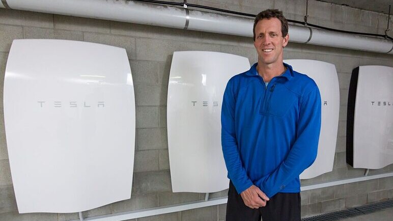 Clayton Lindon, Tesla Powerwall customer