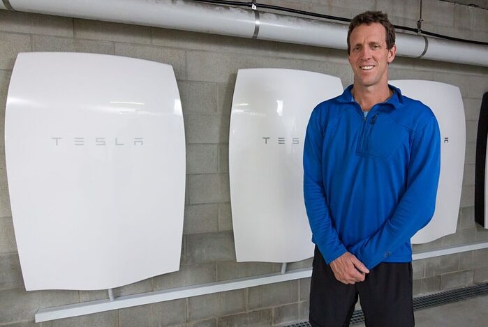 Clayton Lindon, Tesla Powerwall customer