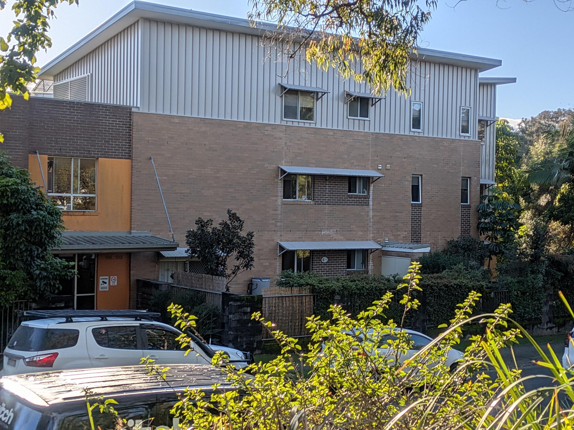 Three story unit block