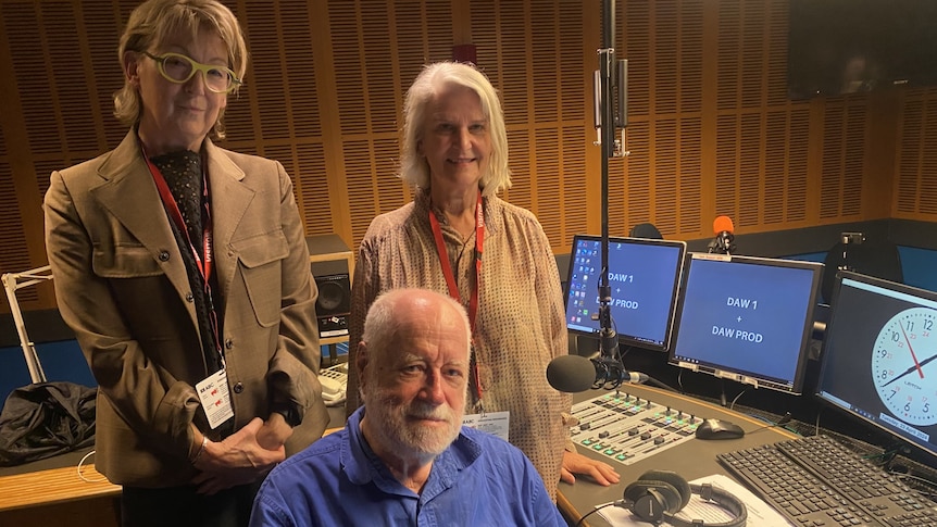 Letter writing with Shirley Hazzard and Elizabeth Harrower - ABC listen