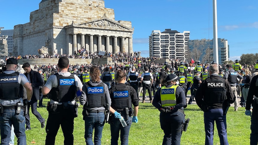 Hundreds arrested as police and protesters clash at Melbourne's Shrine of Remembrance