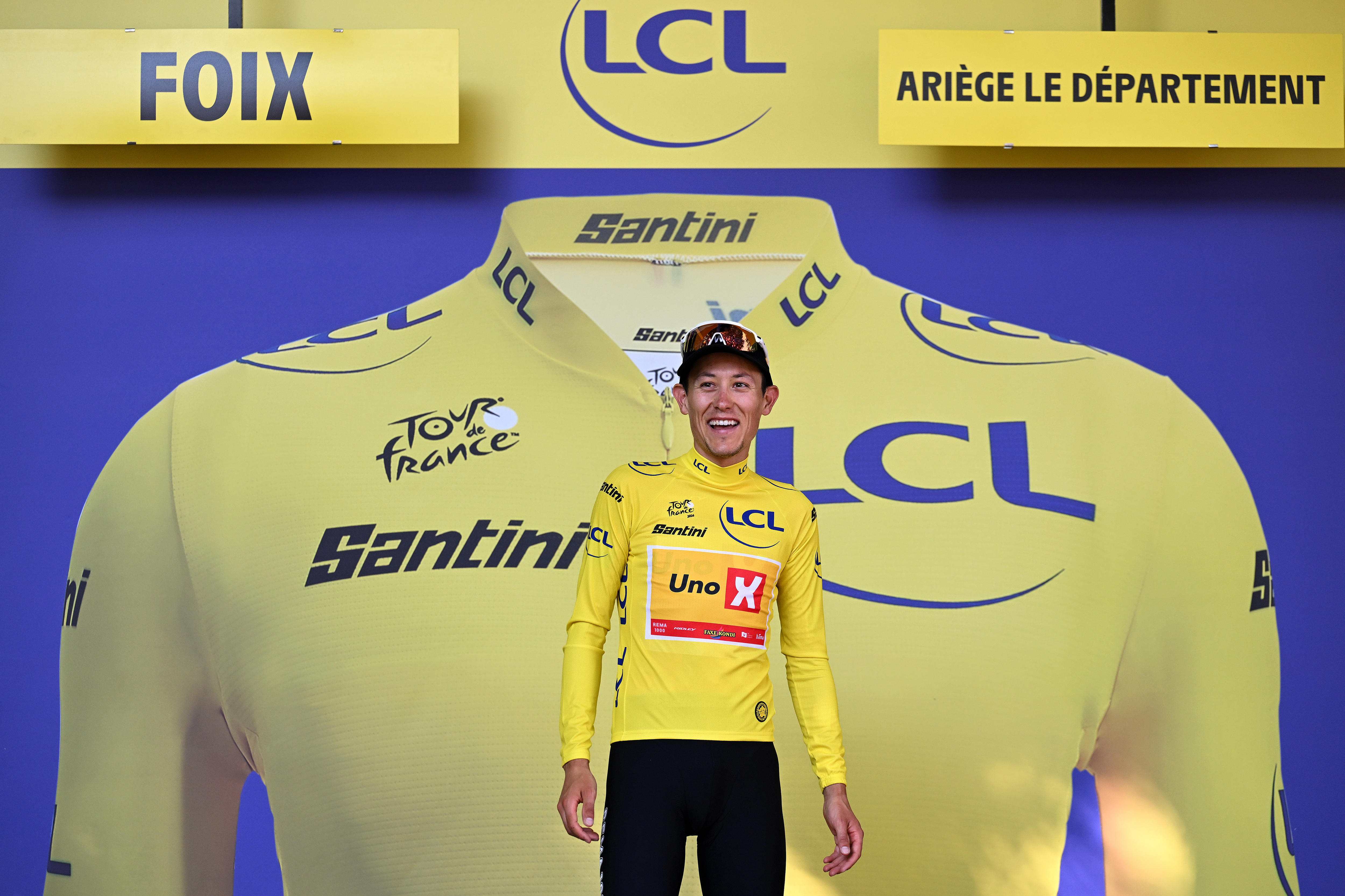 Cancer survivor Torstein Træen claims yellow jersey