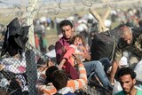 Syrian girl passed through fence at Turkey border