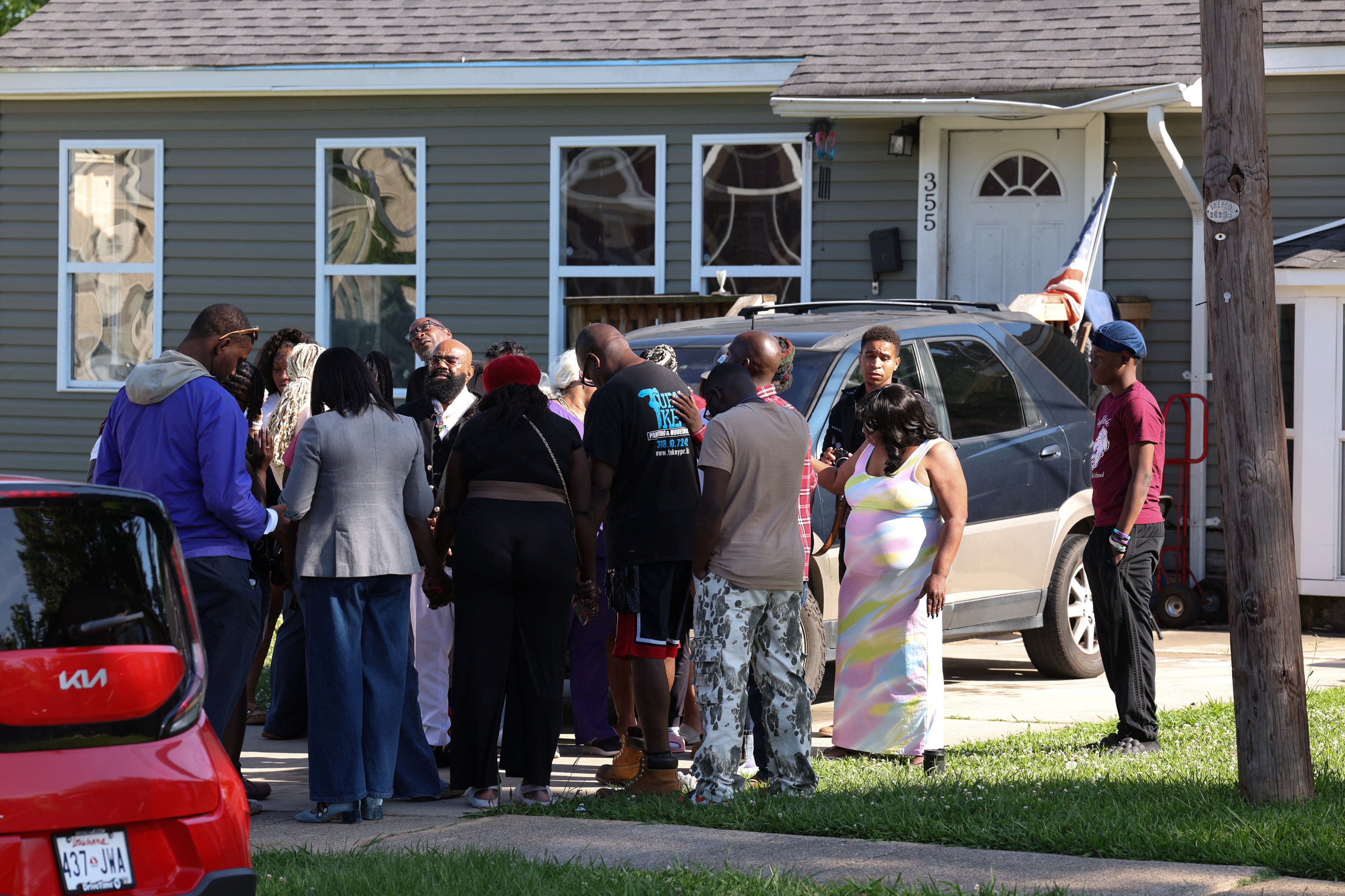 Eight children dead in domestic violence incident  - ABC listen