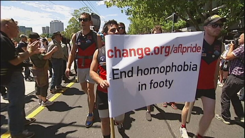 ALF players lead thousands at St Kilda's gay pride march