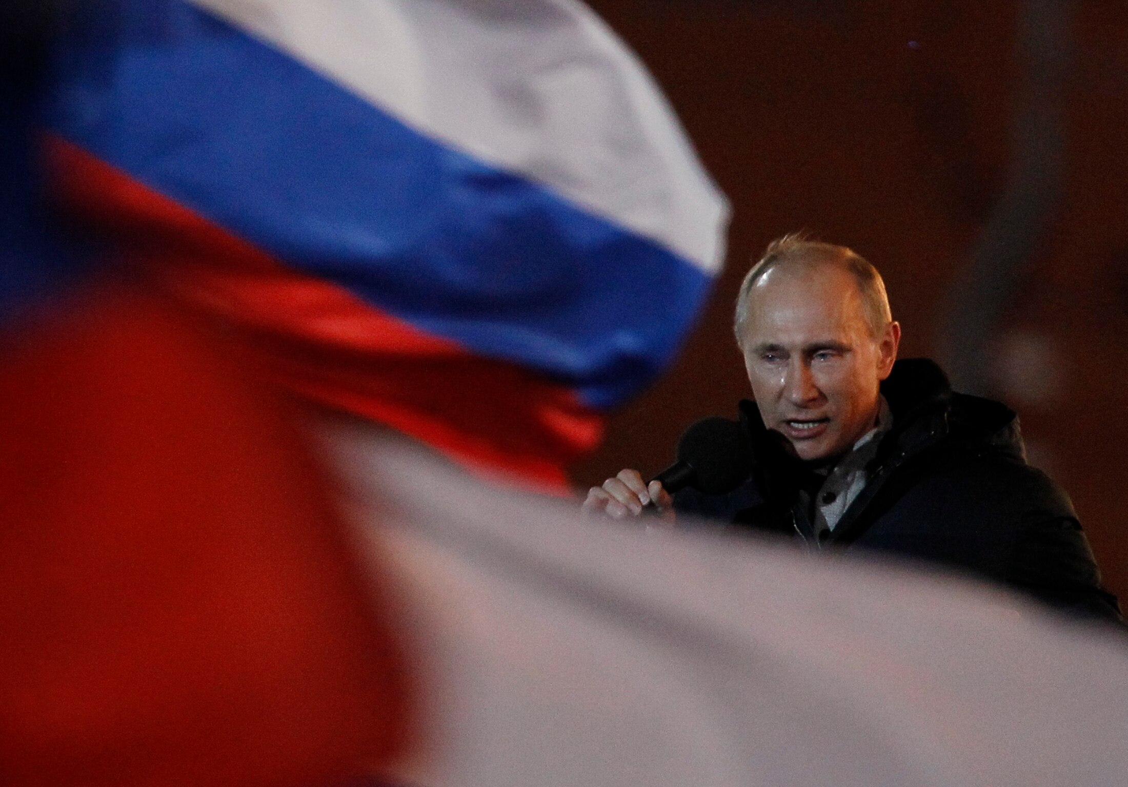 Vladimir Putin wins Russian vote