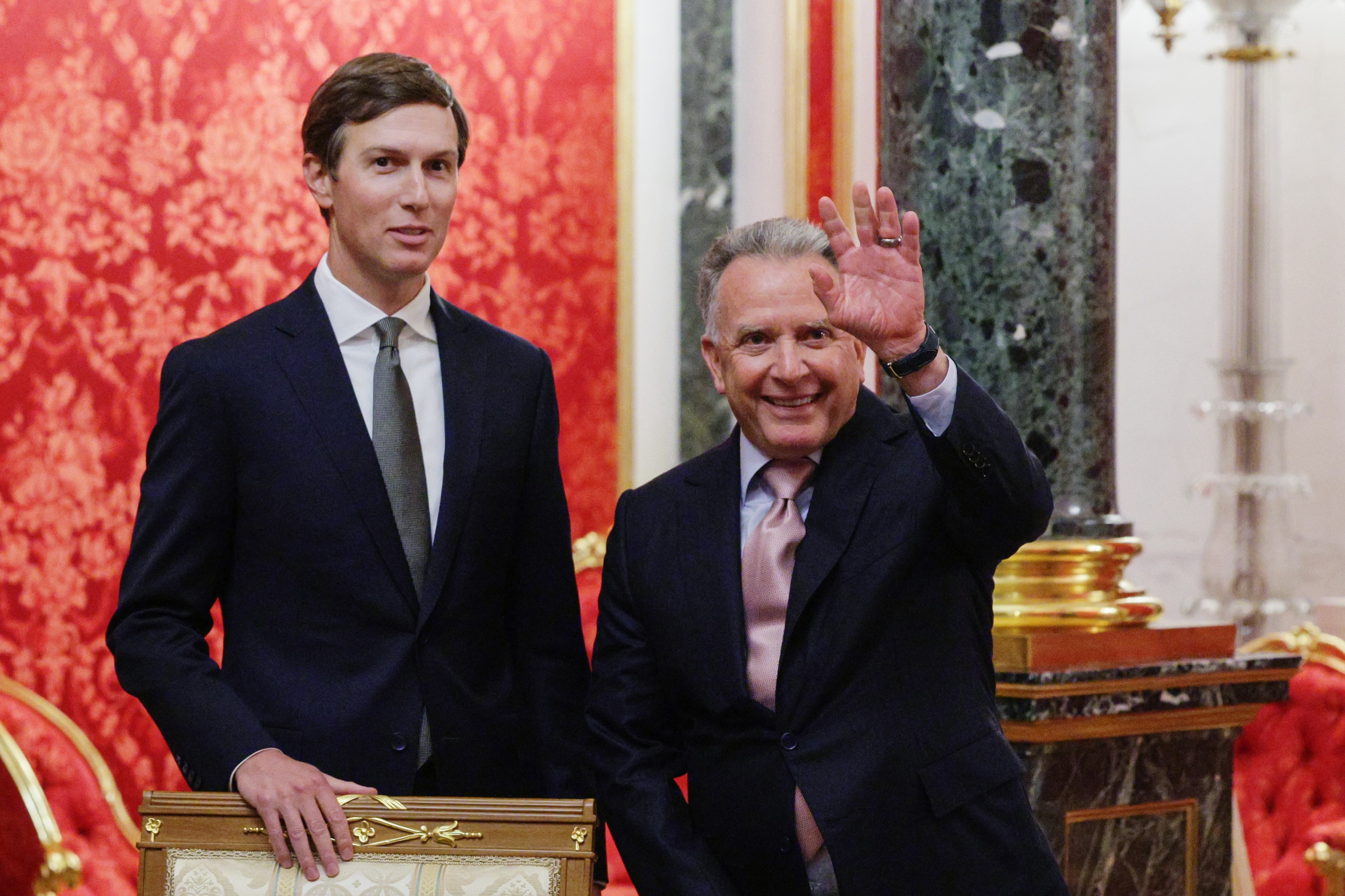US delegation lands in Kyiv amid Russia-Ukraine capitals ceasefire