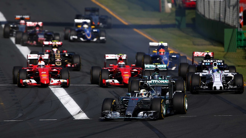 Hamilton leads Australian Grand Prix