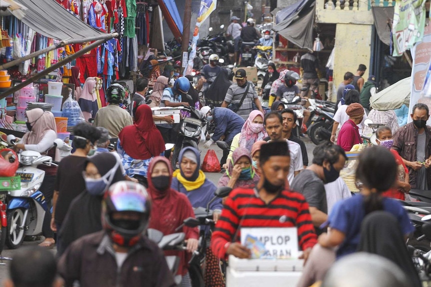 Foto Kerumunan di Indonesia