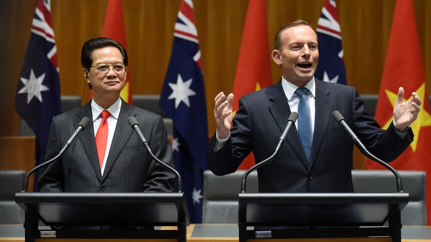 Vietnam's Prime Minister Nguyen Tan Dung and Australia's Prime minister Tony Abbott