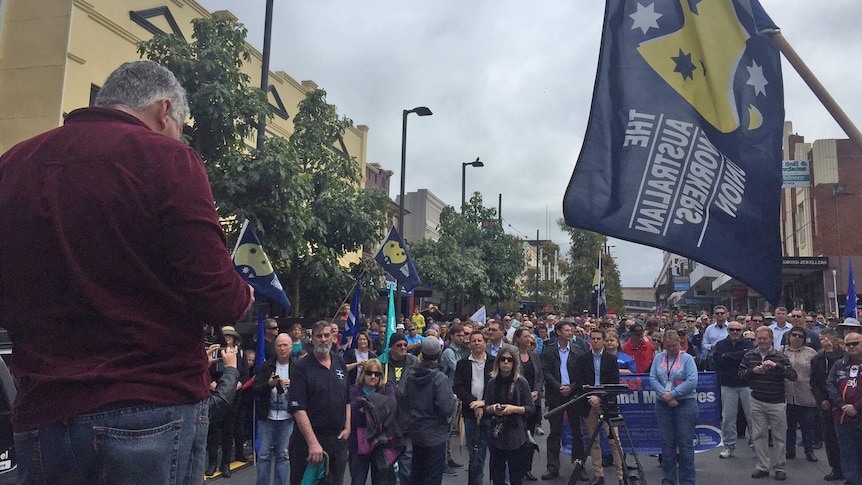 Rally in Wollongong against closure of BlueScope steel