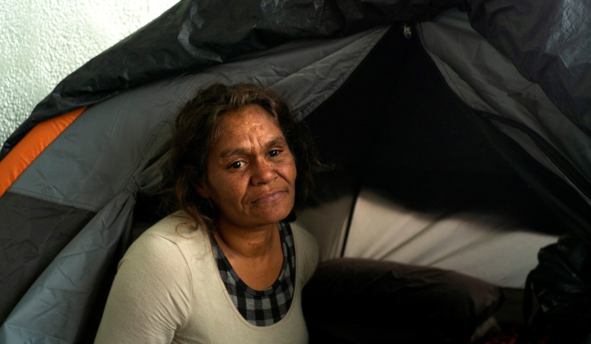 Perth homeless shelter Boorloo Bidee Mia less than a quarter full while rough sleepers remain on