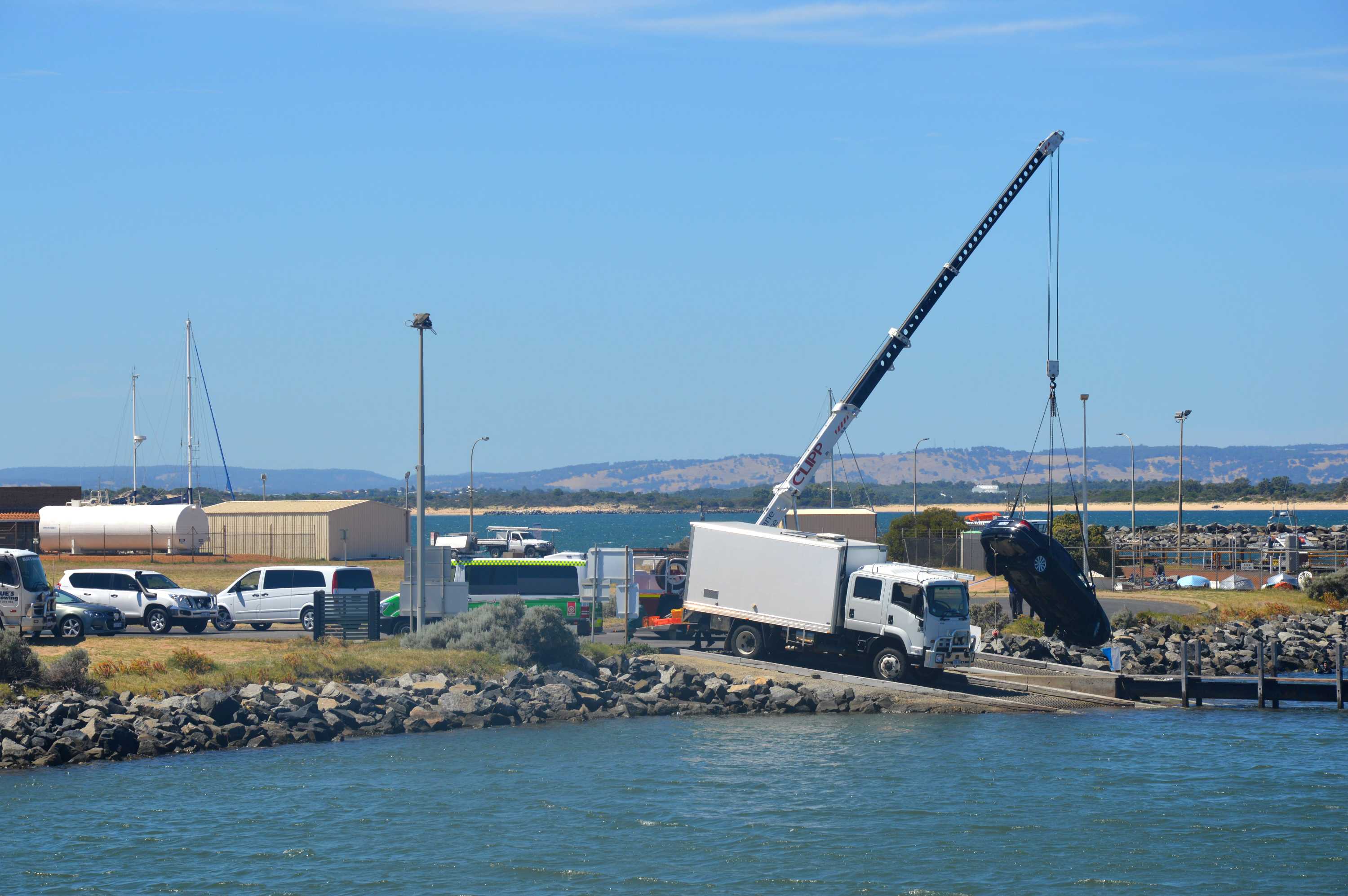 Woman's body found inside car that crashed into Bunbury port ABC News