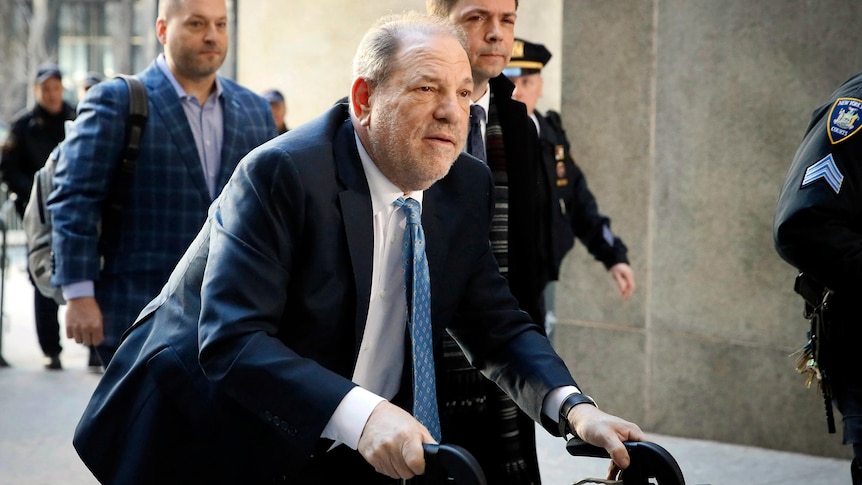 La plus haute cour de New York autorise le magnat du cinéma en disgrâce Harvey Weinstein à faire appel de sa condamnation pour viol