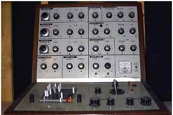 An antique synthesiser from the '70s.