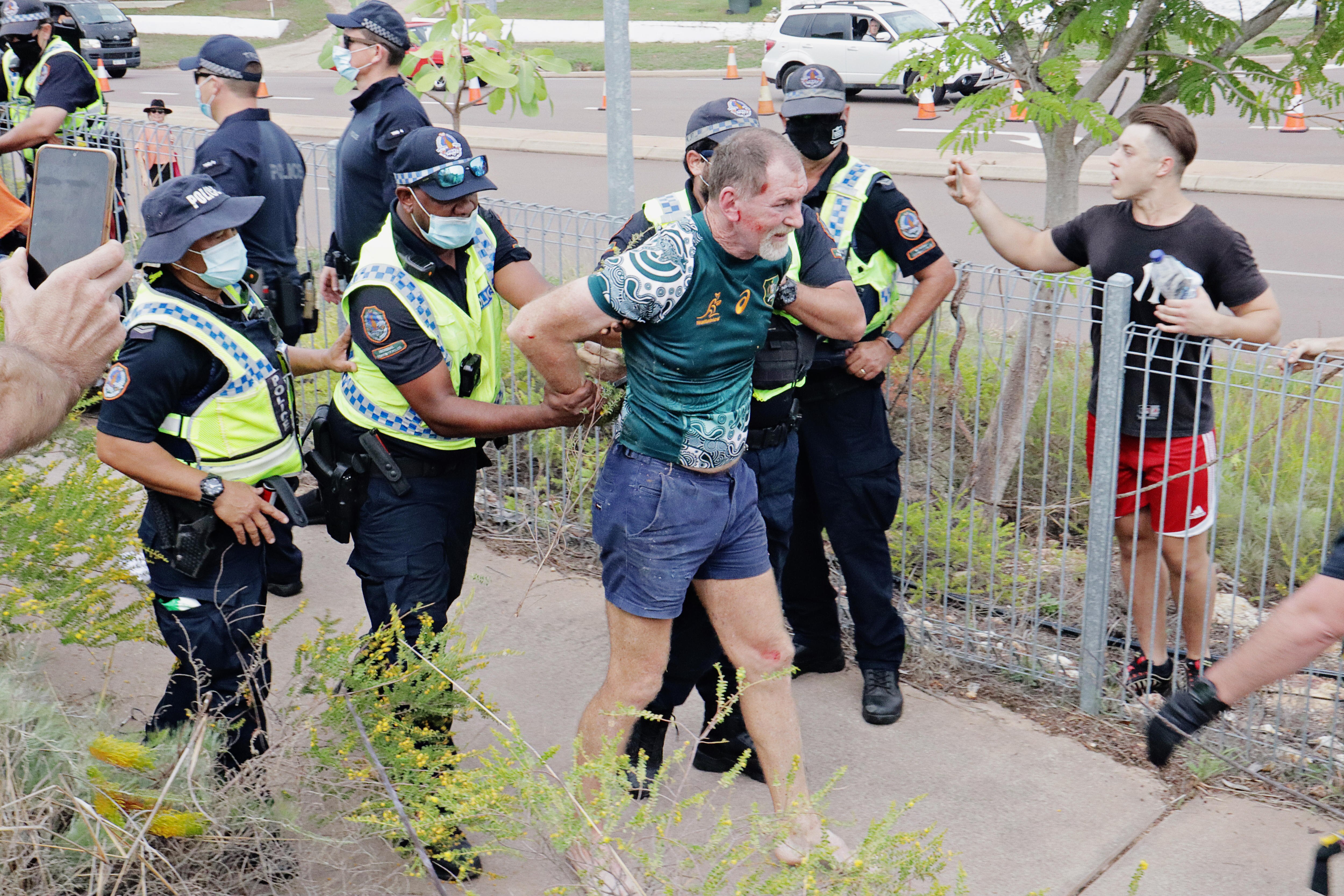 NT Police Use Pepper Spray On Protestors At Anti-vaccine Rally In ...