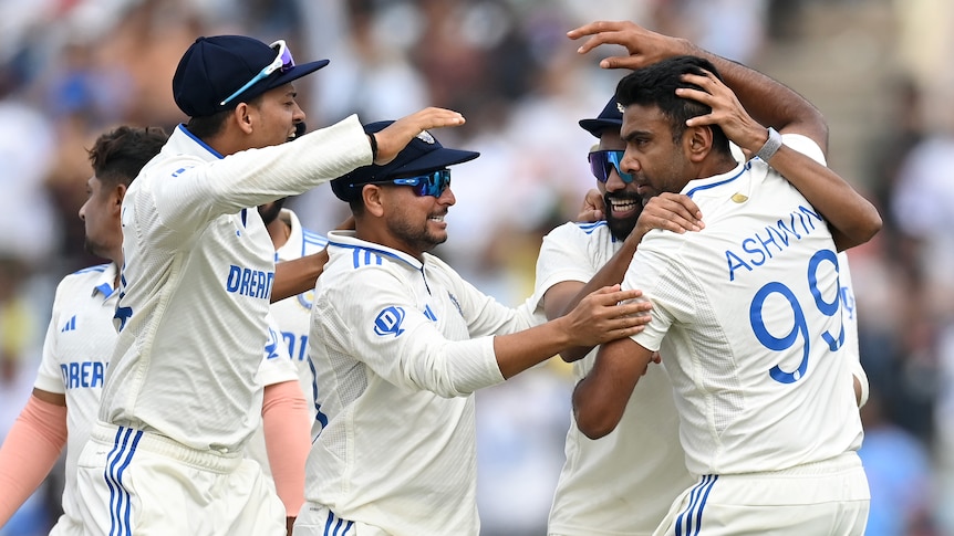 Der atemberaubende Zusammenbruch Englands gegen Indien macht die Cricket-Testserie fast außer Reichweite