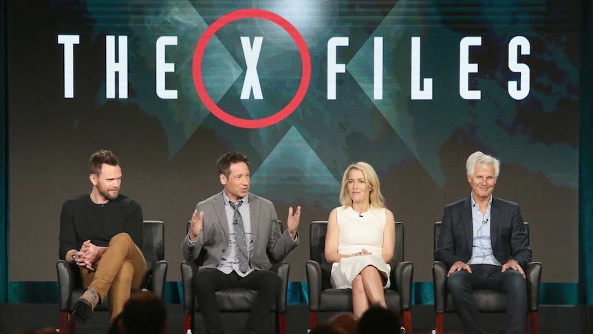 A panel of the cast members of the X-Files