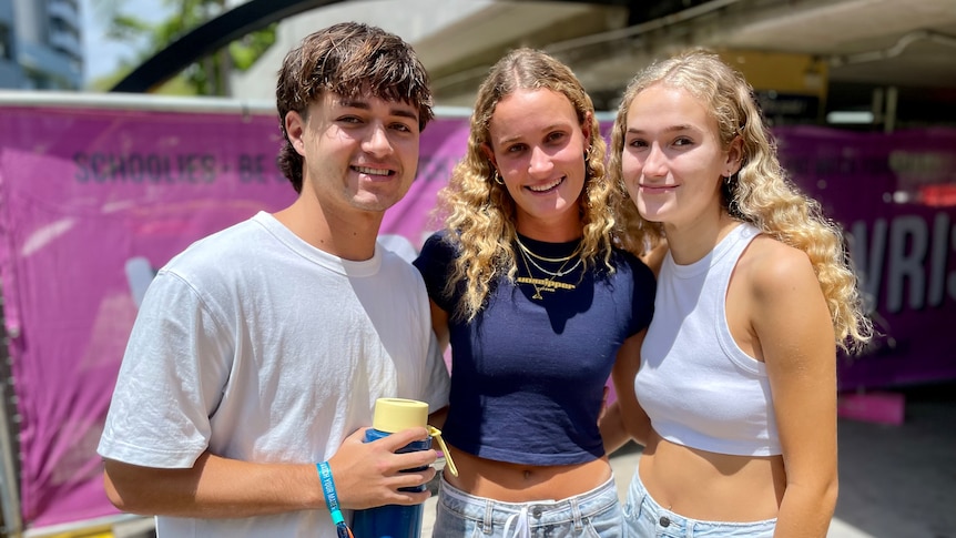 Subdued Schoolies 2023 celebrations kick off on the Gold Coast