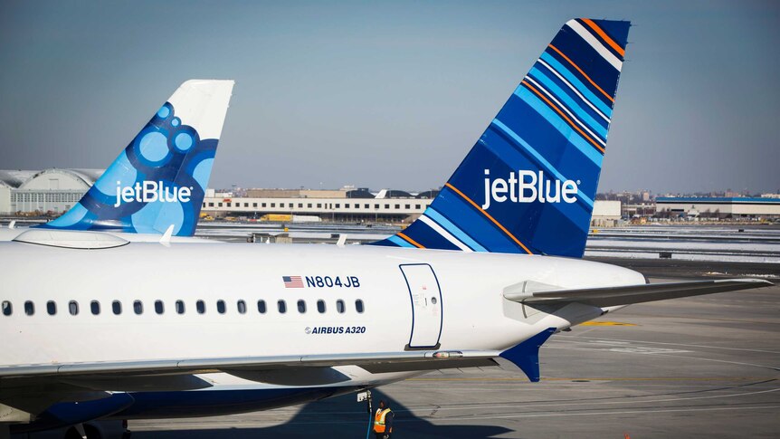 JetBlue planes
