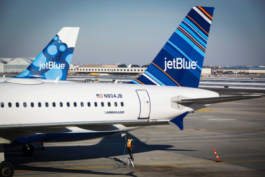 JetBlue planes