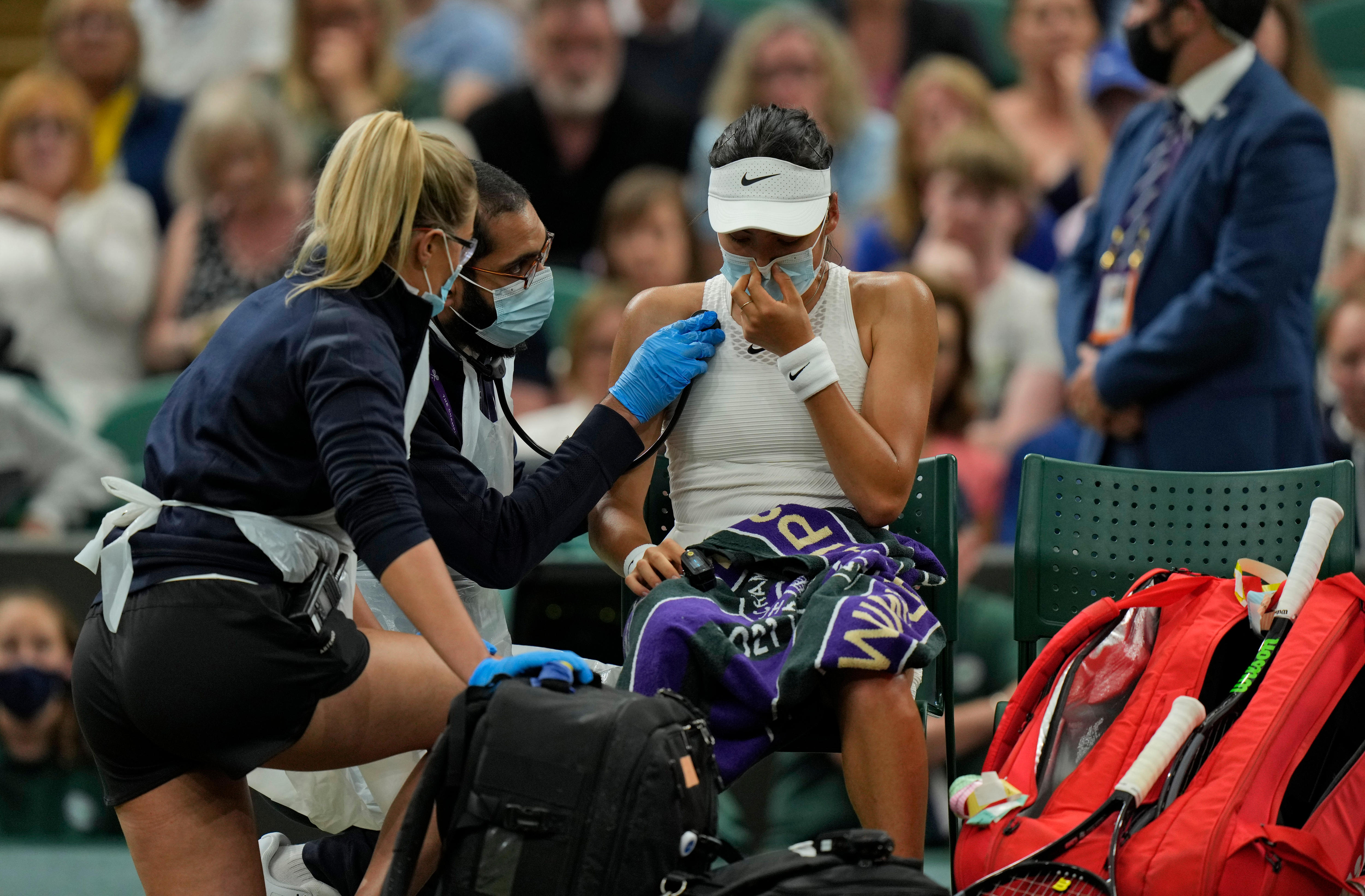 Middle Aged Male Commentators Under Fire For Comments About Emma Raducanu S Wimbledon Withdrawal Abc News