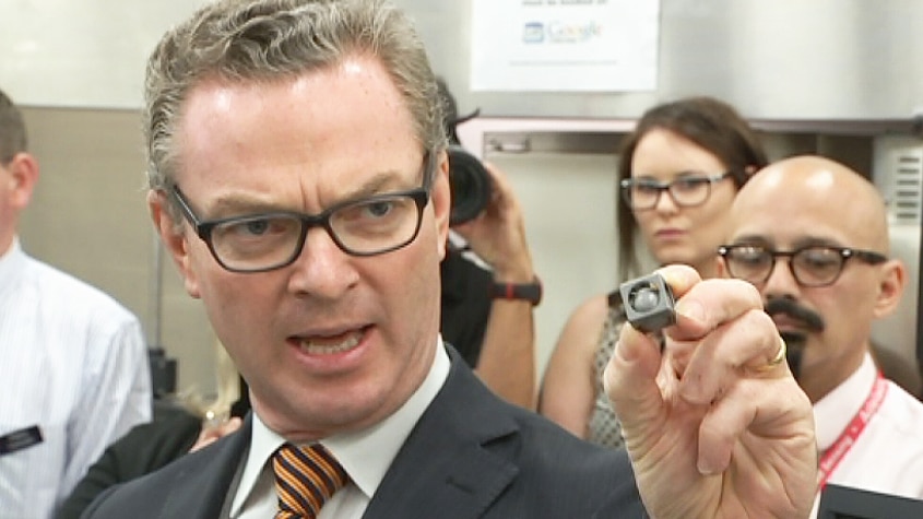 Christopher Pyne tours manufacturing facilities in Adelaide