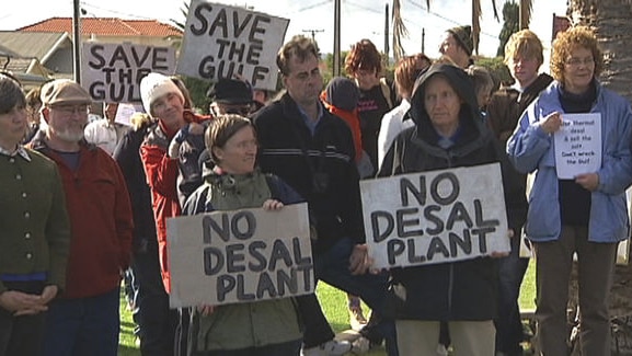 Opponents rally, but SA Govt promises Gulf safe from desal plant