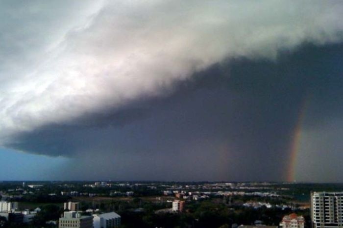 Cyclone tipped to go west as Wet finally arrives