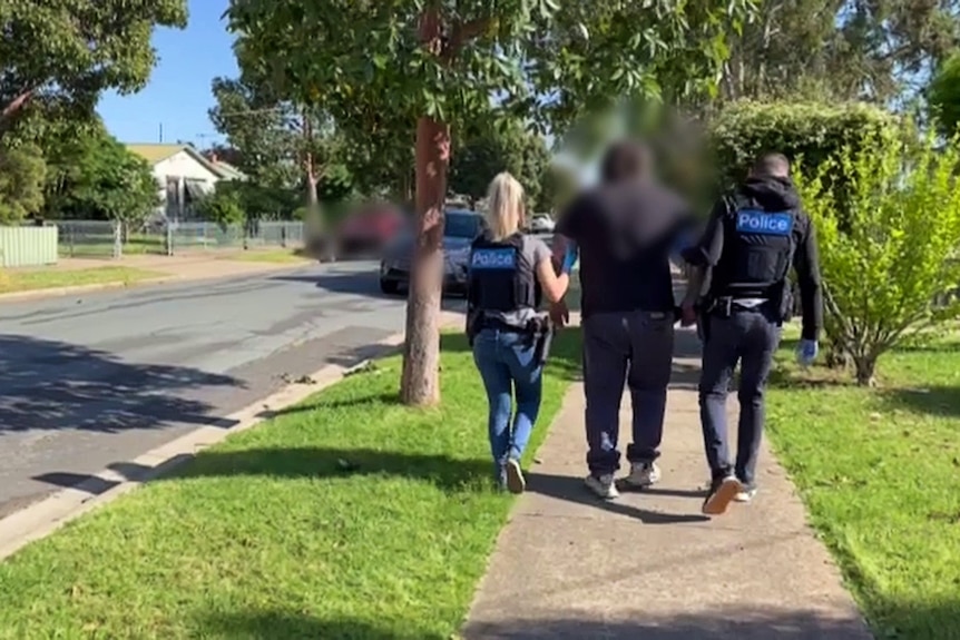 Victoria Police Arrest 10 People After Six Month Probe Into Alleged Drug Ring Abc News