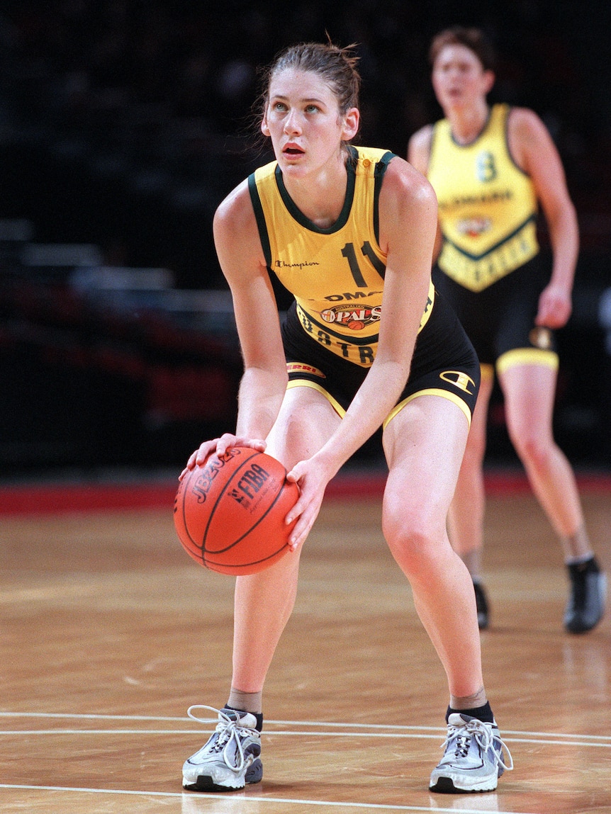 Australian Opals star Lauren Jackson shoots a free throw at the Sydney SuperDome in 2000.