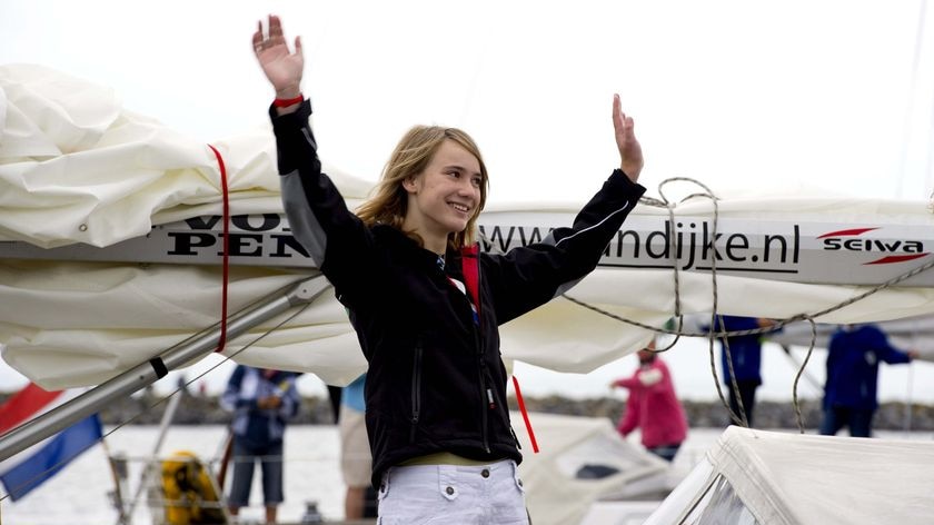 Dutch teenager Laura Dekker, 14, has slipped away from the media and the Portuguese police.