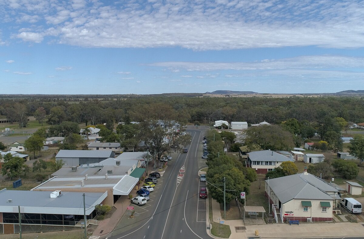 Taroom locals invest in burial equipment after undertaker retires - ABC ...