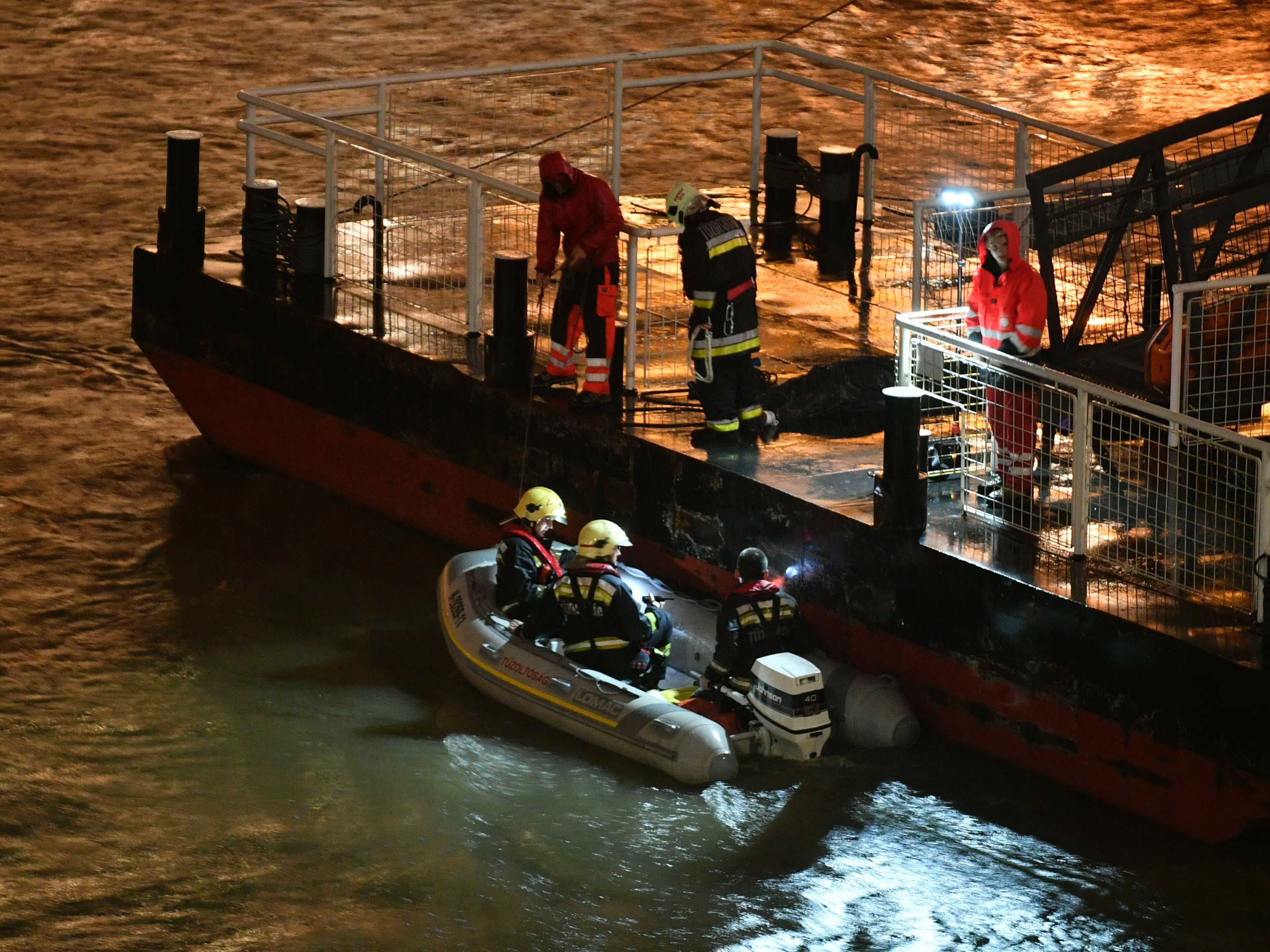 Rescuers search for survivors after tourist boat carrying 35 capsizes in Budapest