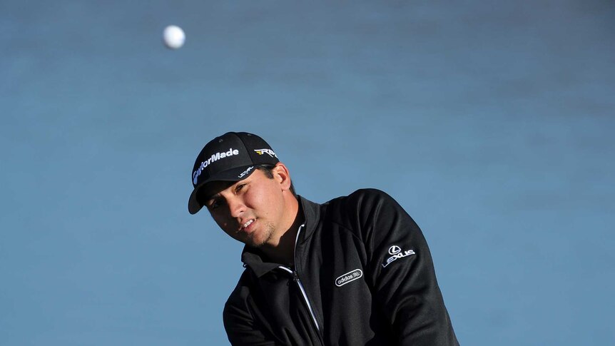 Jason Day pitches in Arizona