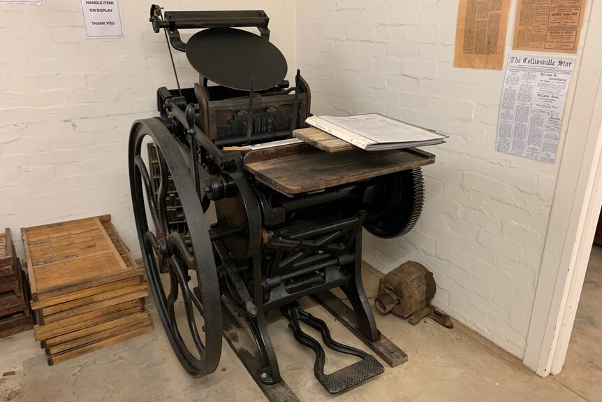 old printing press
