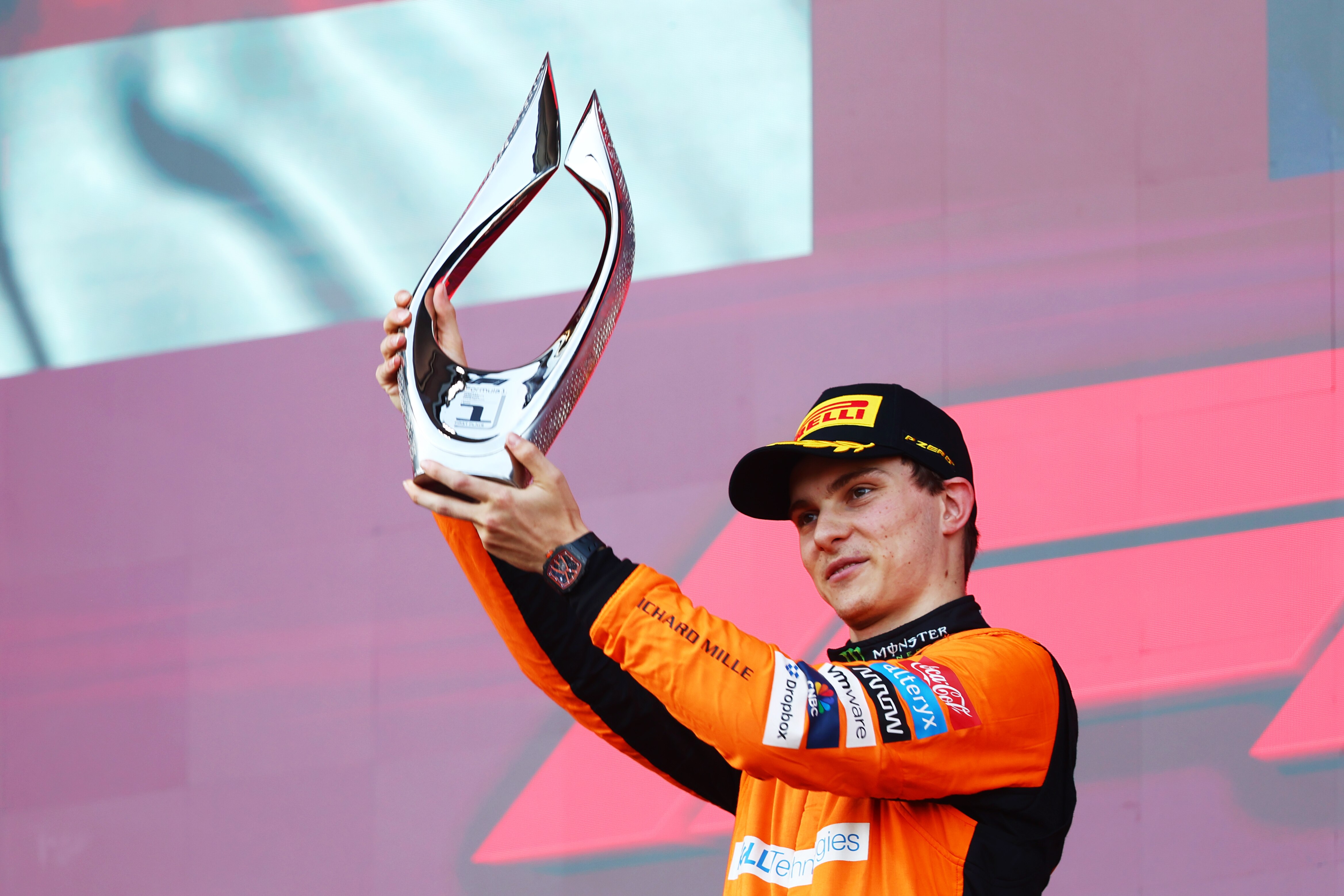 Oscar Piastri enters 2025 with one goal — victory in Formula 1 - ABC News