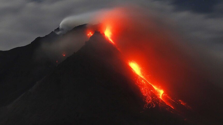 Indonesia's Mount Sinabung volcano erupts, killing seven people - ABC News