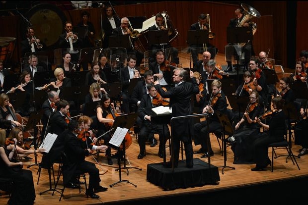 David Robertson conducts the Sydney Symphony Orchestra